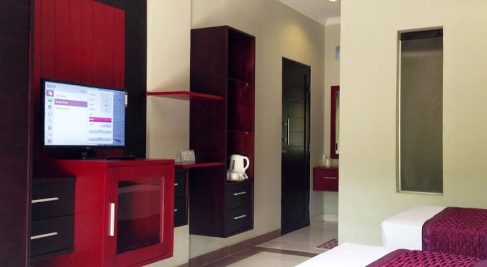 Legian Village Beach Resort 10/75
