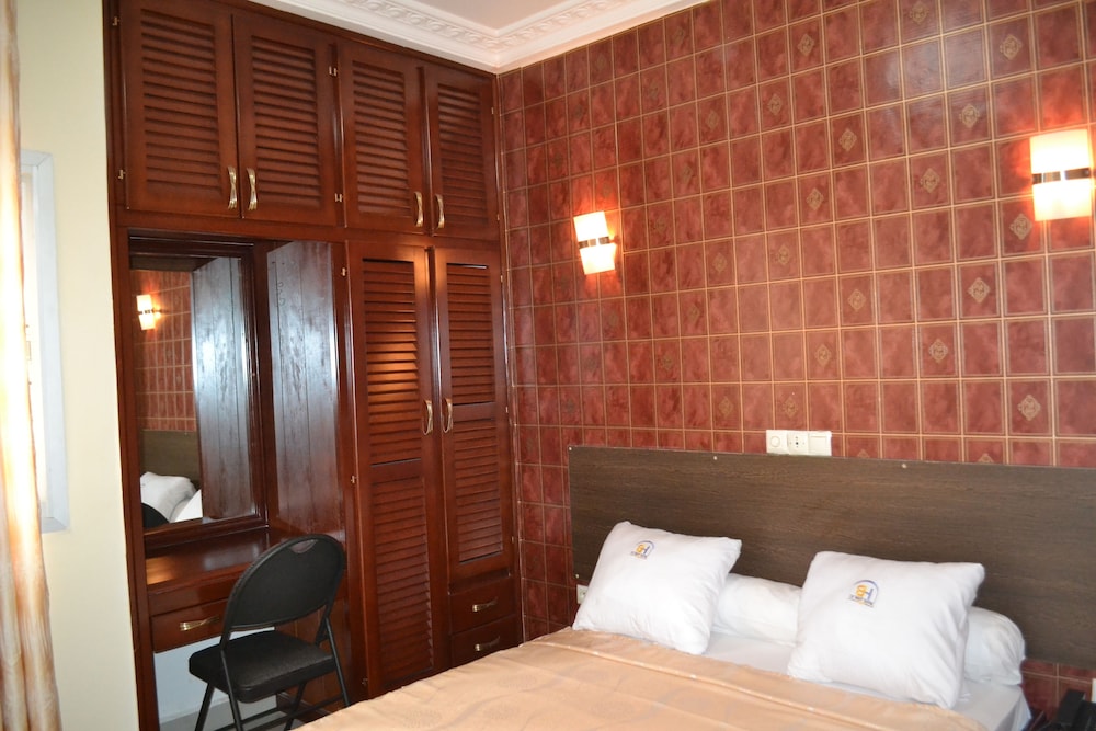 Le Best Hotel 12/33