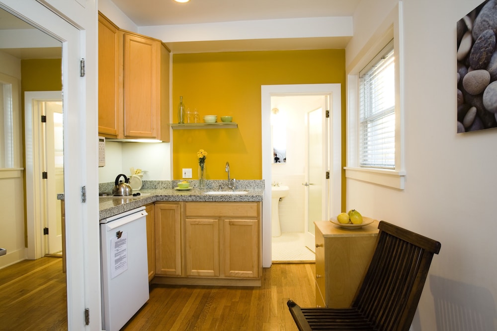 Venice Suites 67/68