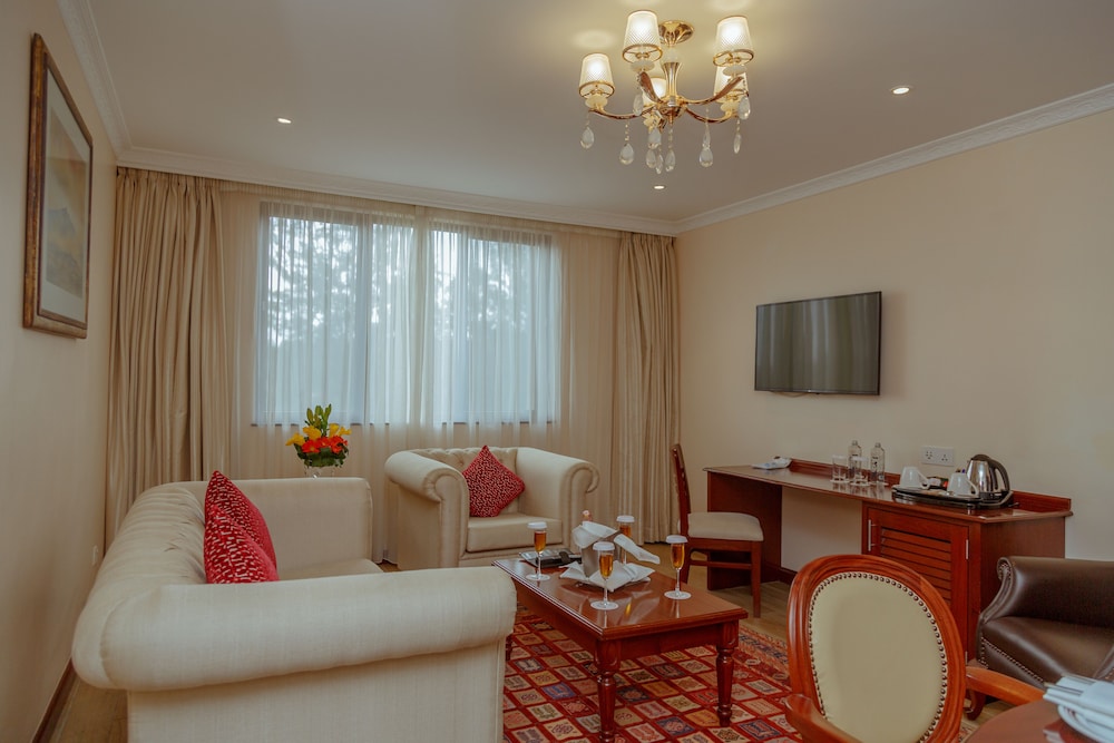 Sarova Woodlands Hotel Spa 30/50