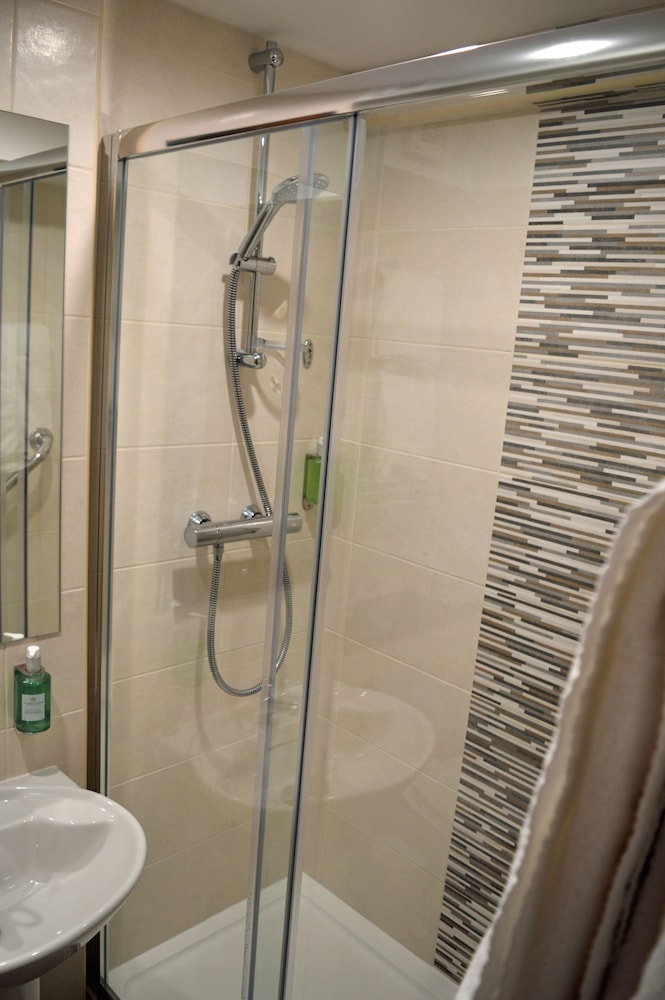 Best Western Kings Manor Hotel 8/56