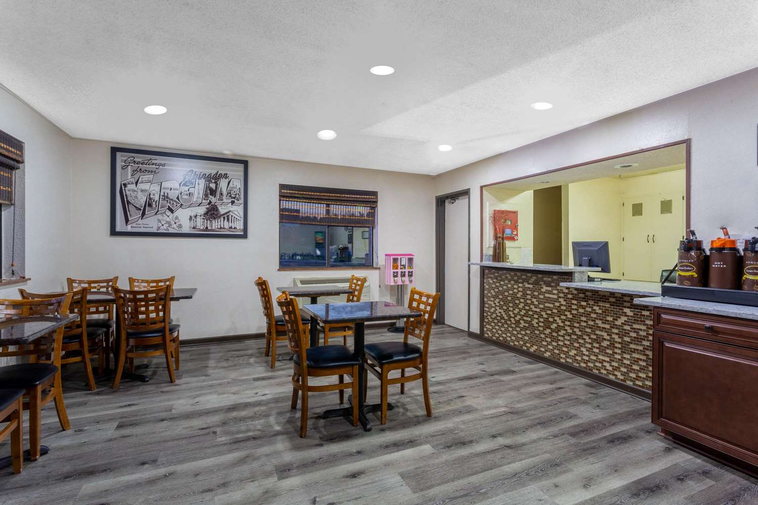 Super 8 By Wyndham Abingdon Va 13/21