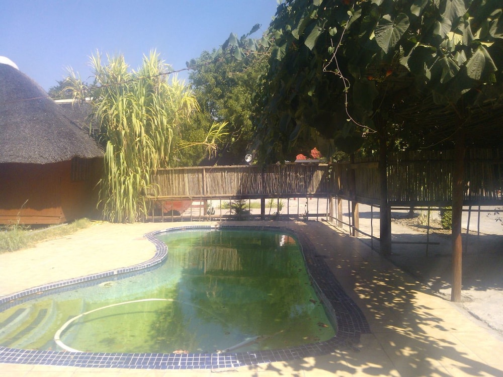Luxury Wild Inn 16/18
