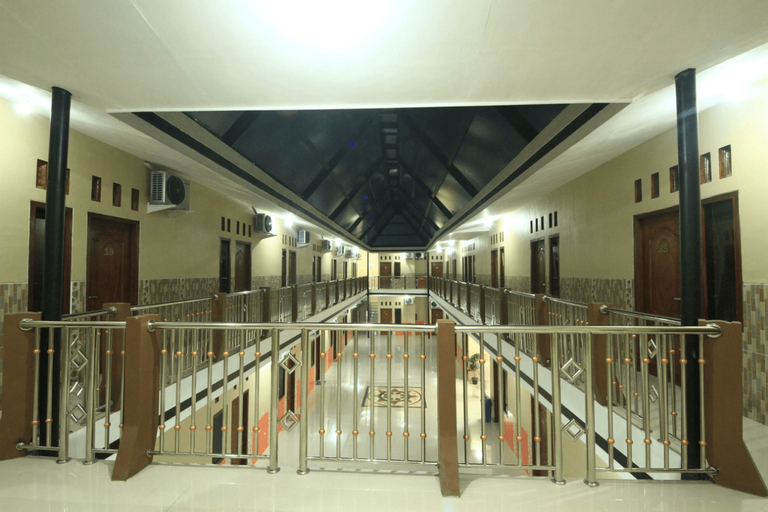 Hotel Grand Royal 1/11