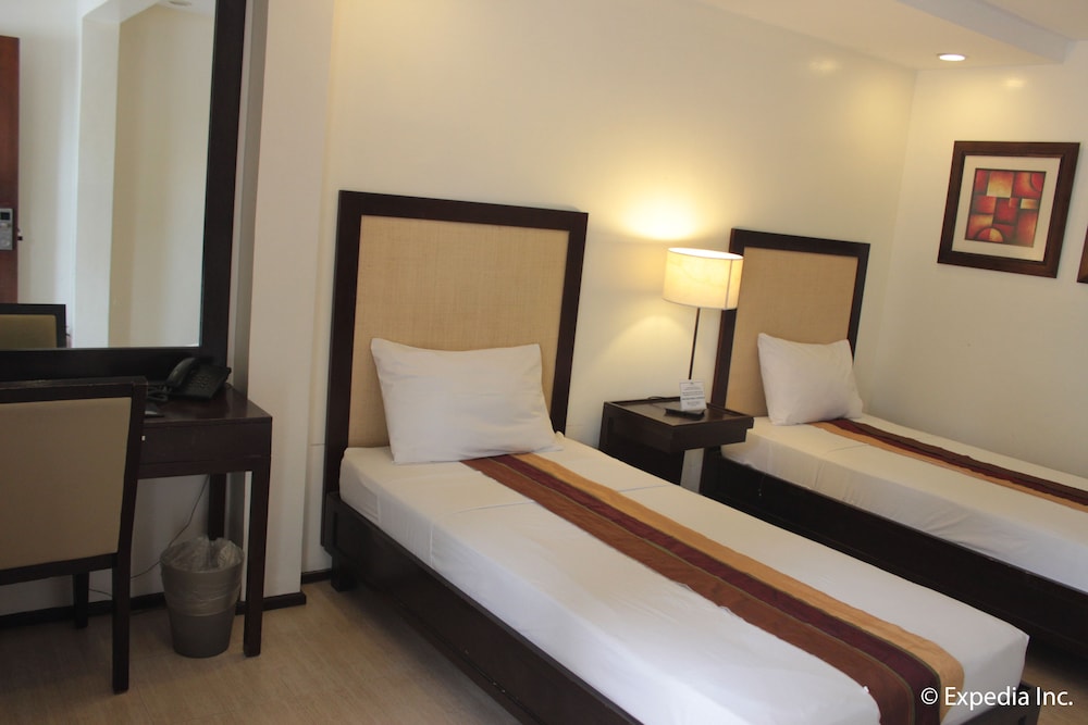 DELUXE, TWIN BEDS