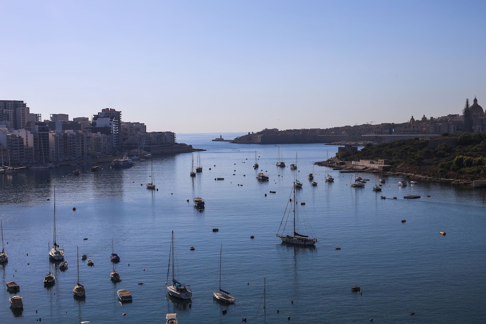 Verdi Gzira Promenade 66/69