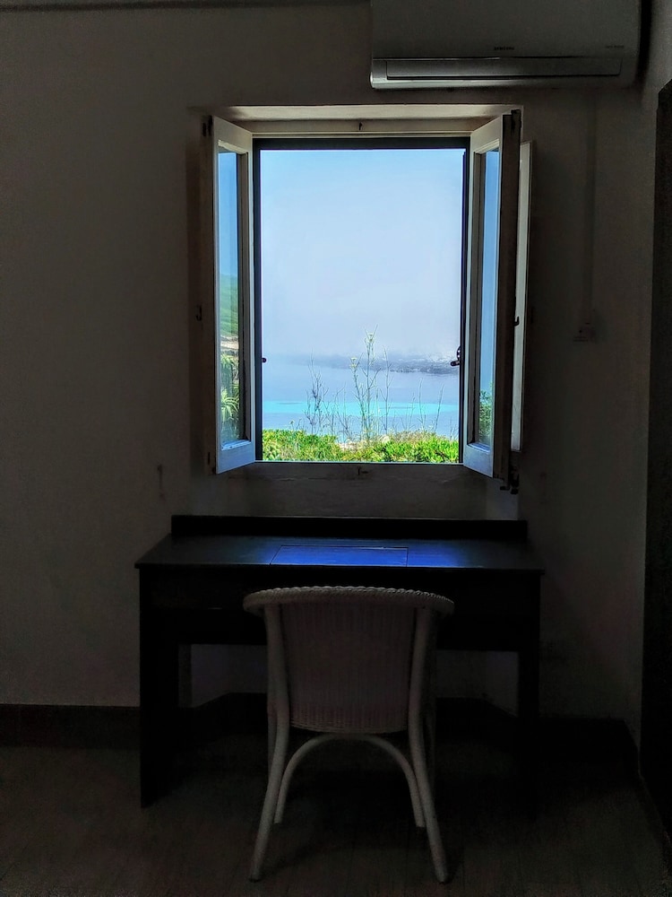 VILLAGGIO APPRODO DI ULISSE 2/33
