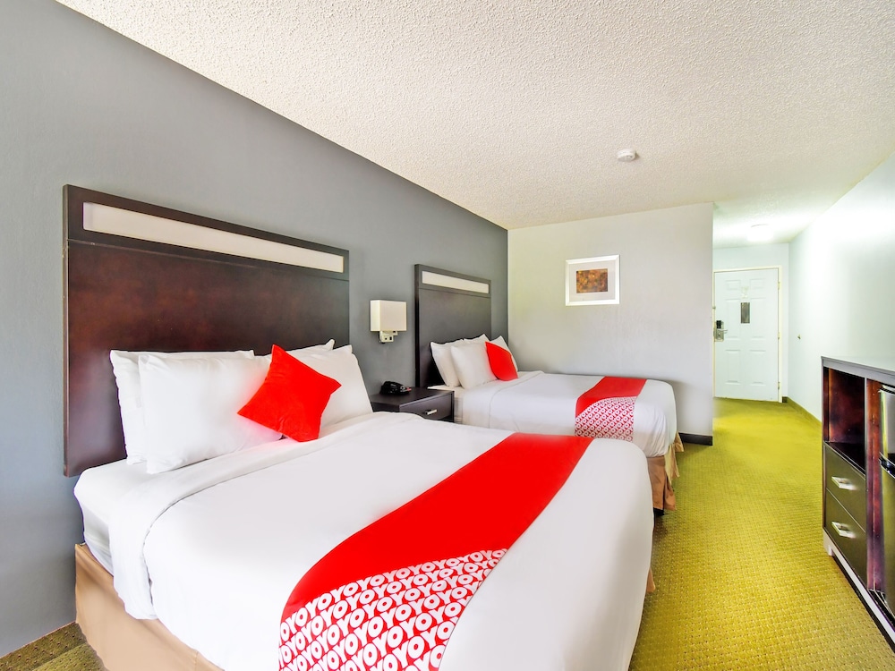 OYO Hotel Texarkana Trinity AR Hwy I-30 18/52