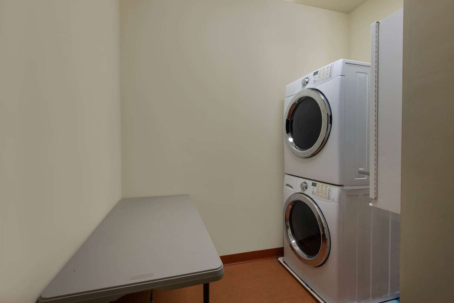 La Quinta Inn & Suites by Wyndham Harrisburg-Hershey 21/51