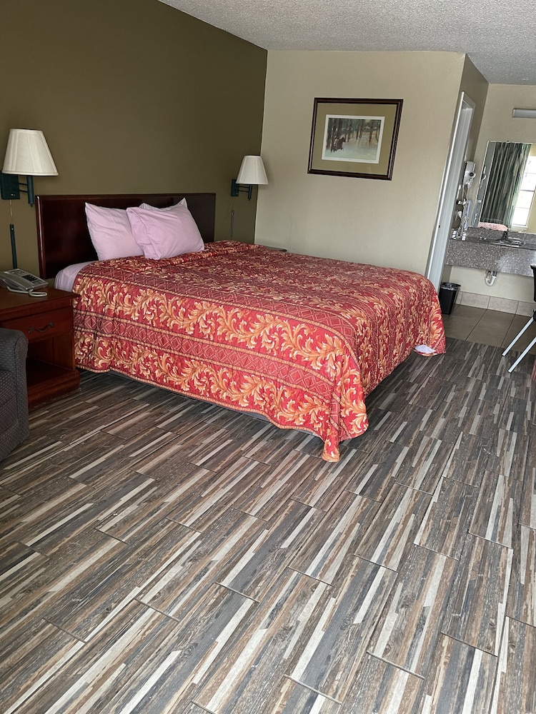 Plaza Inn Big Spring 14/50