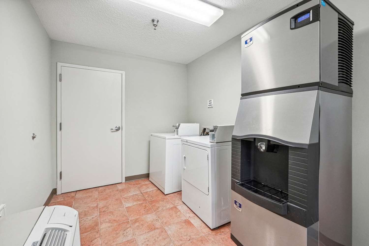 Quality Inn & Suites Dawsonville GA 18/40