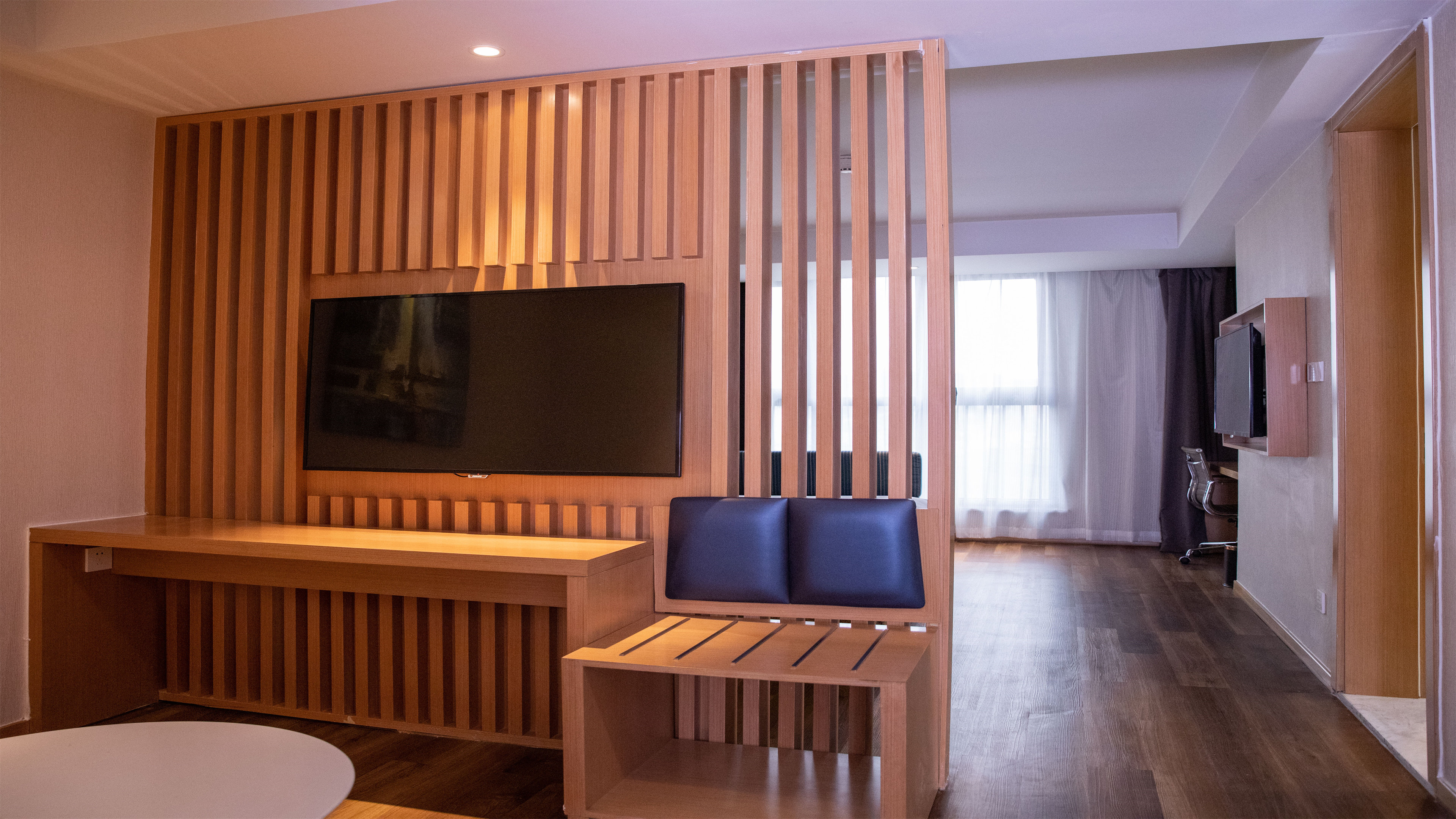 HOLIDAY INN EXPRESS ZHANGJIAKOU PARK VIEW 33/50