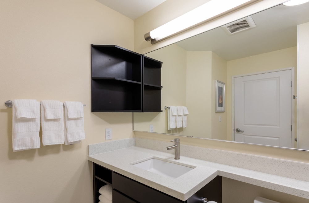 Candlewood Suites Rochester Mayo Clinic Area 21/50