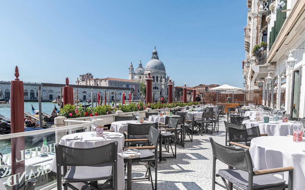 Hotel Monaco & Grand Canal 36/50