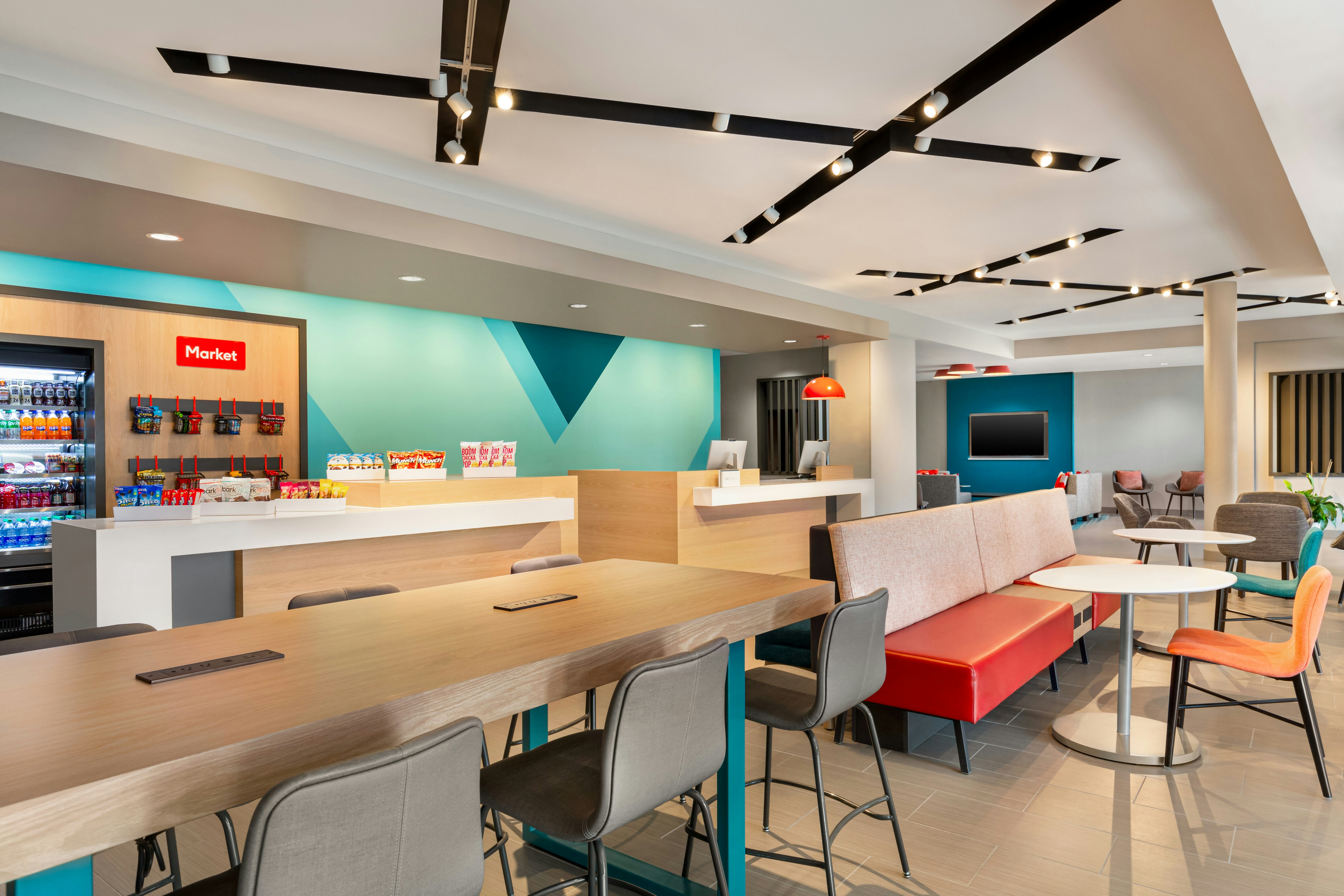 Avid Hotels Boston Logan Airport - Revere 39/66