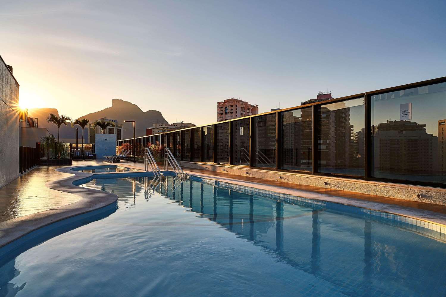 Radisson Hotel Barra Rio de Janeiro 18/19