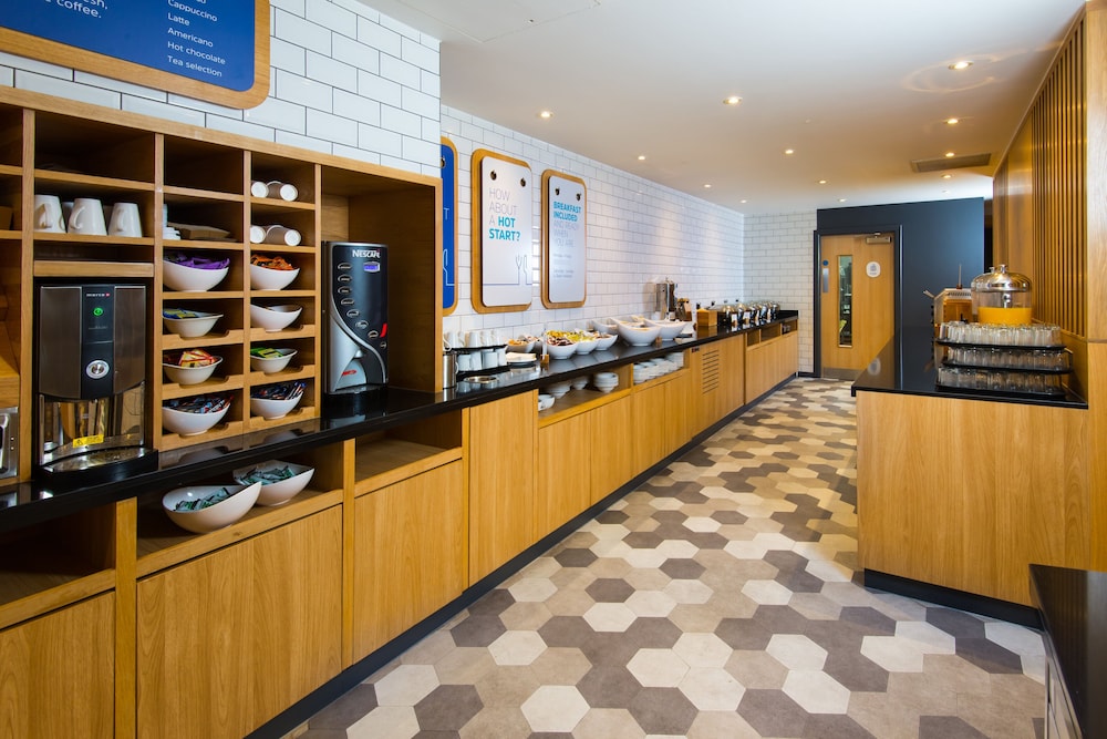 Holiday Inn Express London Hammersmith 35/43
