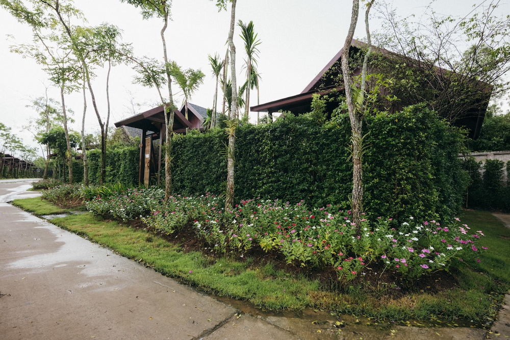 IP Plus Pool Villa Pattaya 45/50