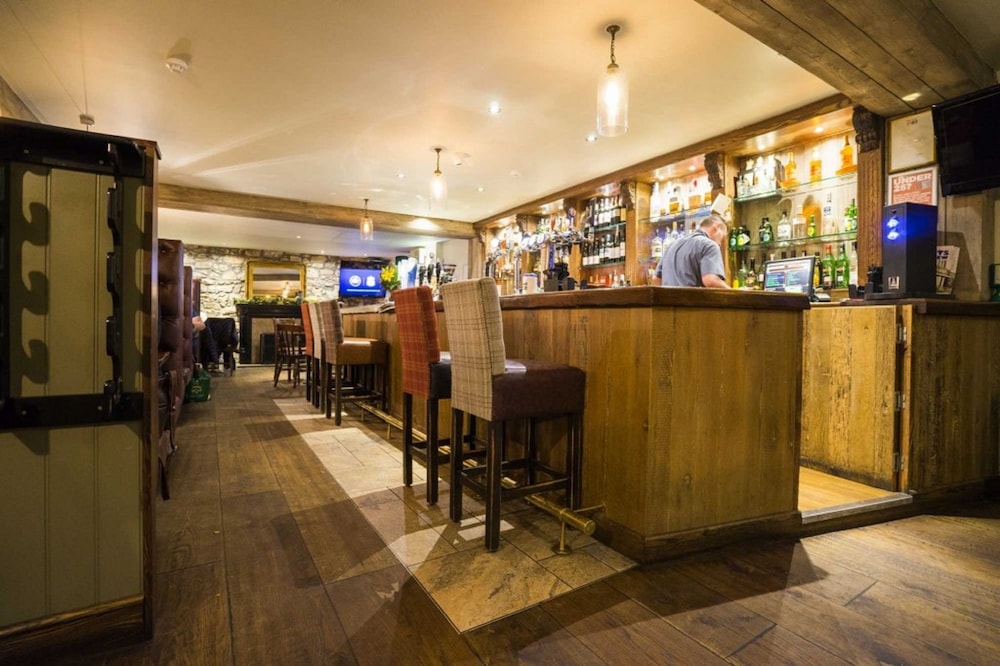 Riccarton Inn 5/35