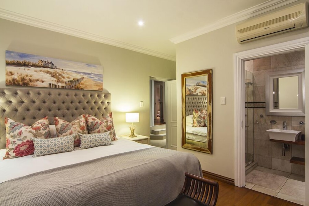 1 BEDROOM, LUXURY