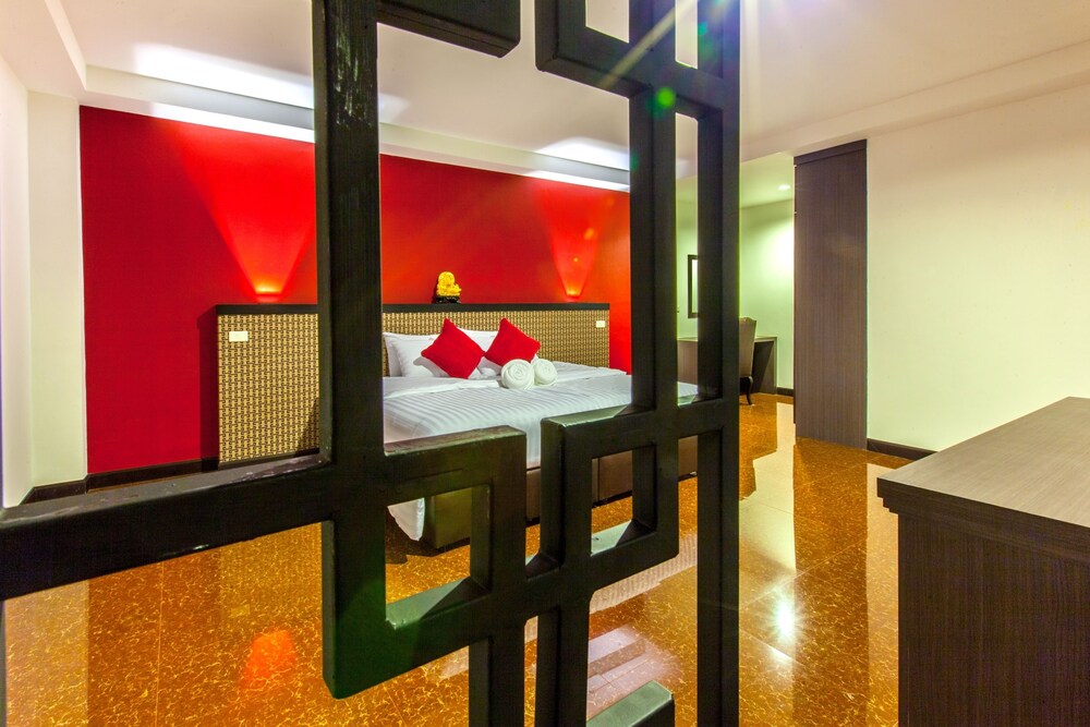 Gallery Lake View Hotel 54/64
