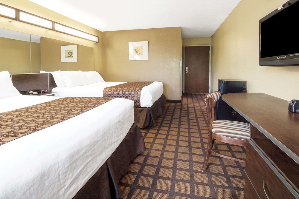 Microtel Inn And Suites Austin 11/38