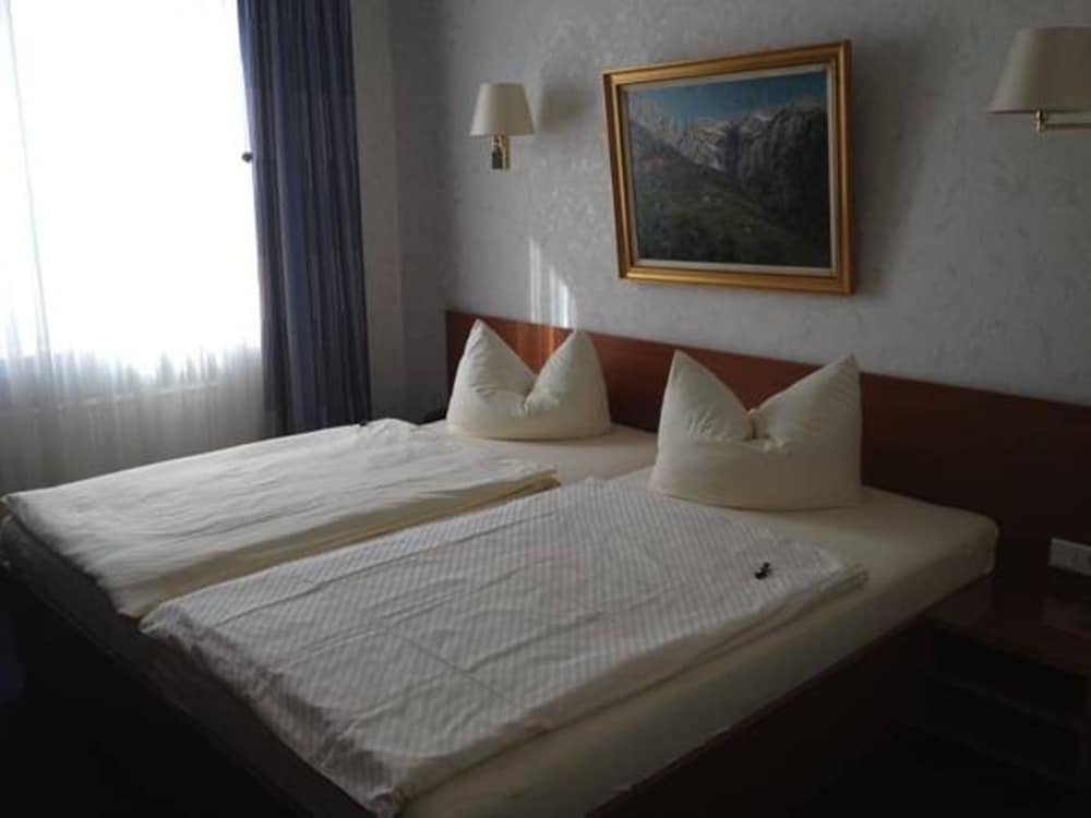 Hotel Schumacher Dusseldorf 12/66