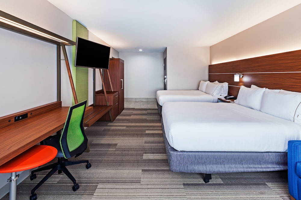 Holiday Inn Express Suites Tulsa West Sand Springs 23/52