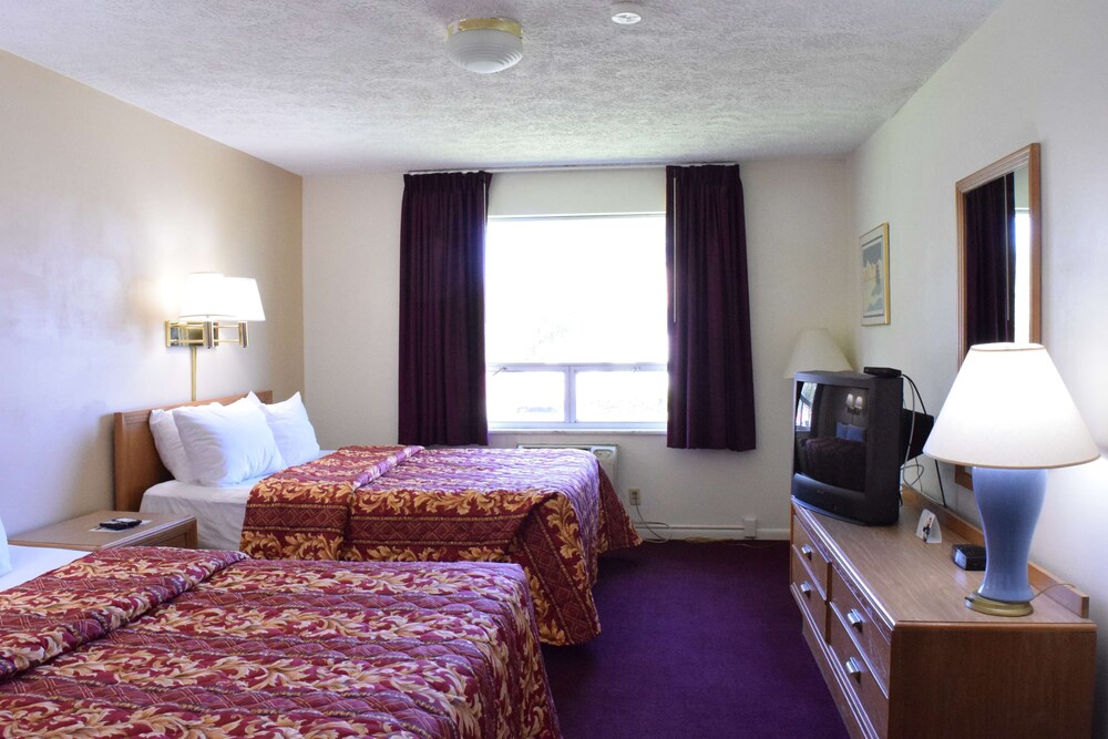 Knights Inn Oswego East 17/59