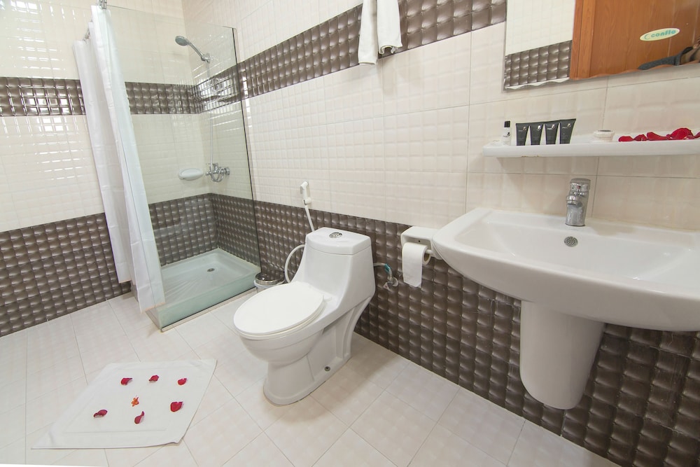 Mutrah Hotel 47/50
