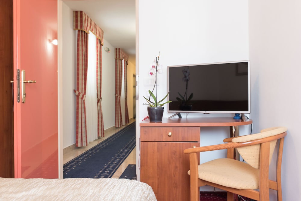 Hotel Krilo 56/71