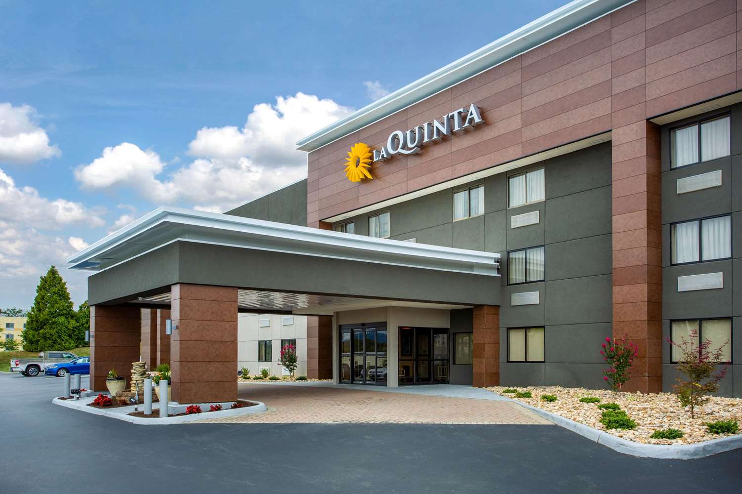 La Quinta Inn & Suites by Wyndham Roanoke Salem 47/58