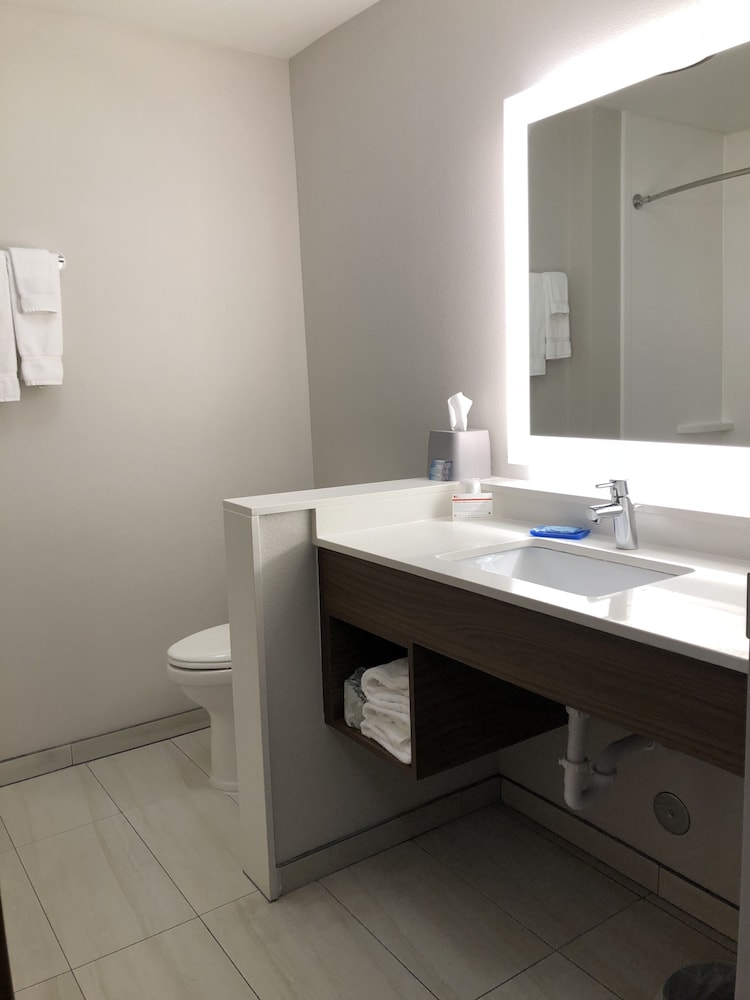 Holiday Inn Express & Suites Denver Northwest - Broomfield 17/51