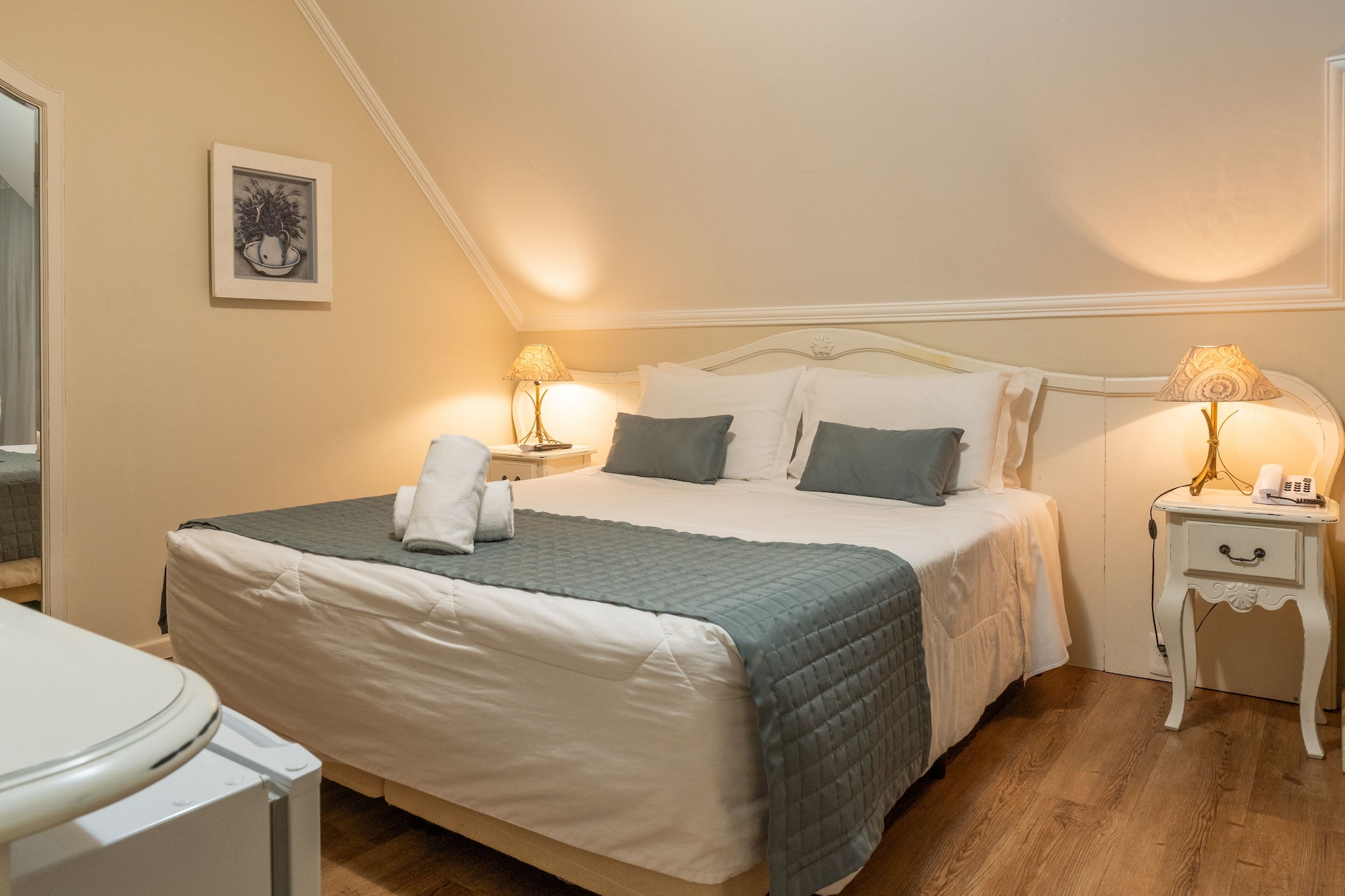 SUPERIOR, DOUBLE BED