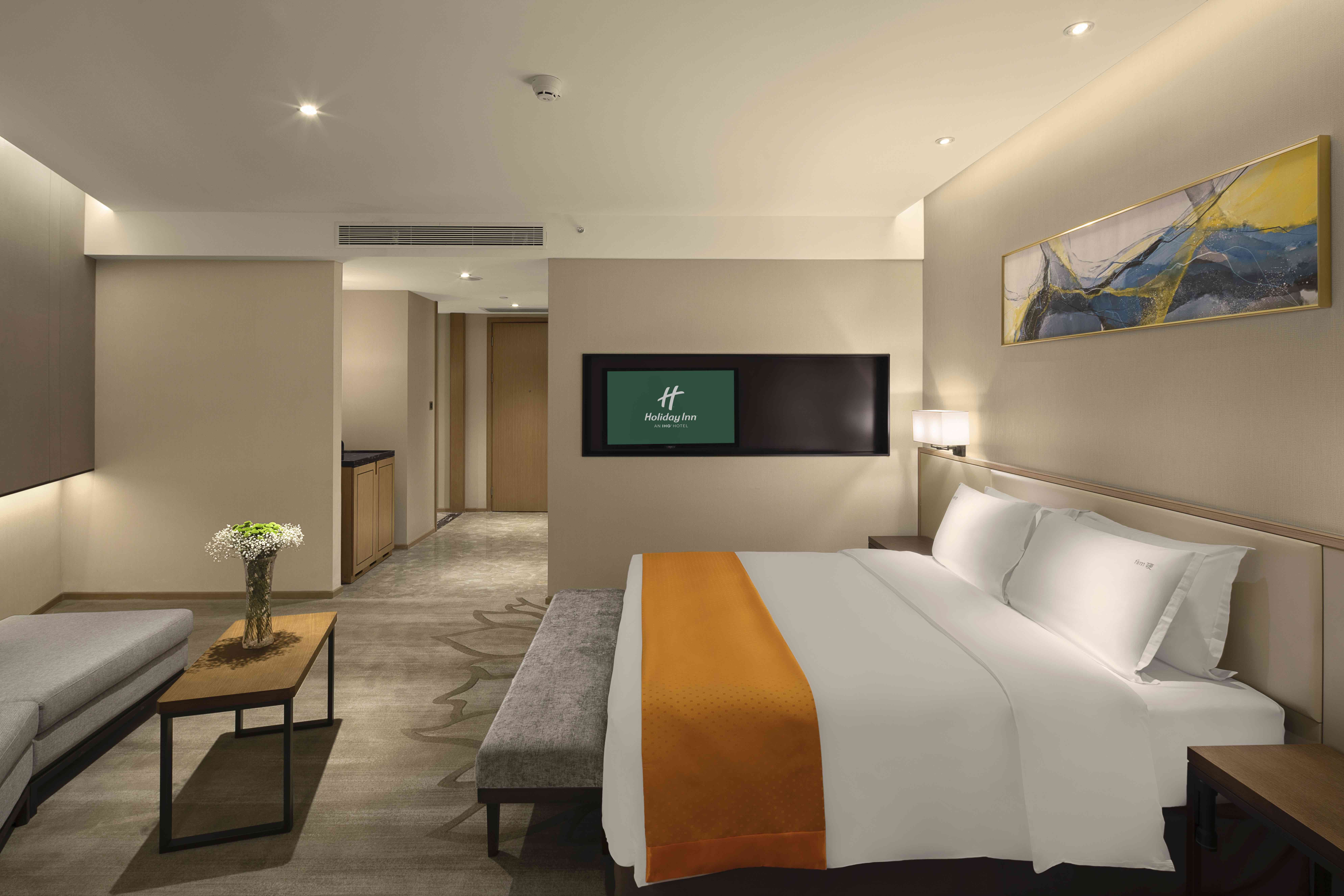 Holiday Inn Chengdu Airport 24/50