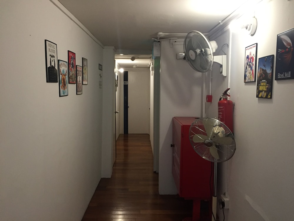 Royal Hostel Singapore 23/33