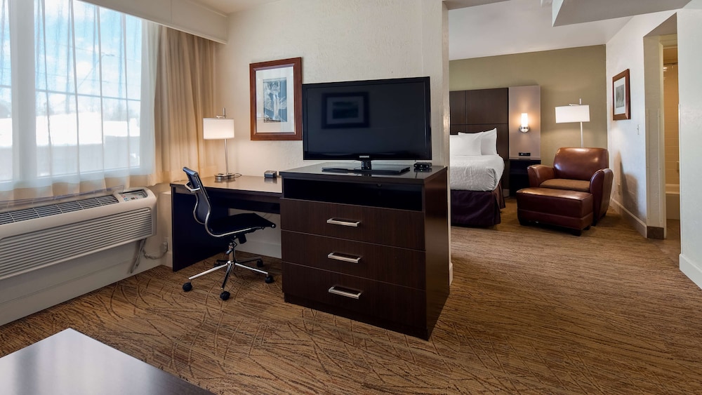 Best Western Pony Soldier Inn & Suites 35/40