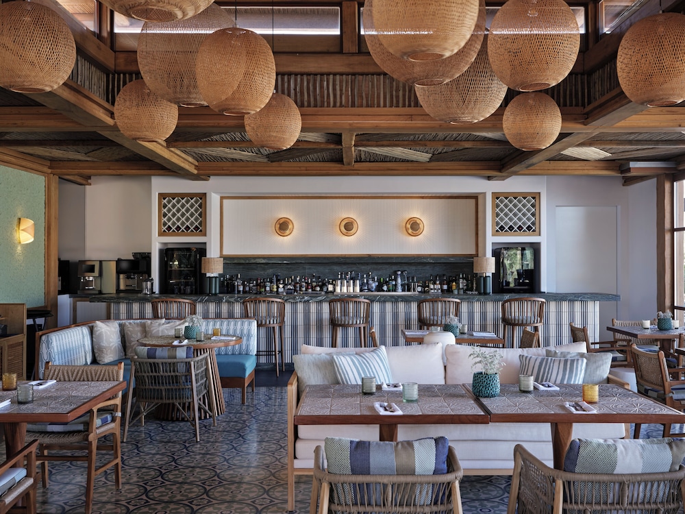 Myconian Sunrise Relais & Chateaux Hotel 75/86