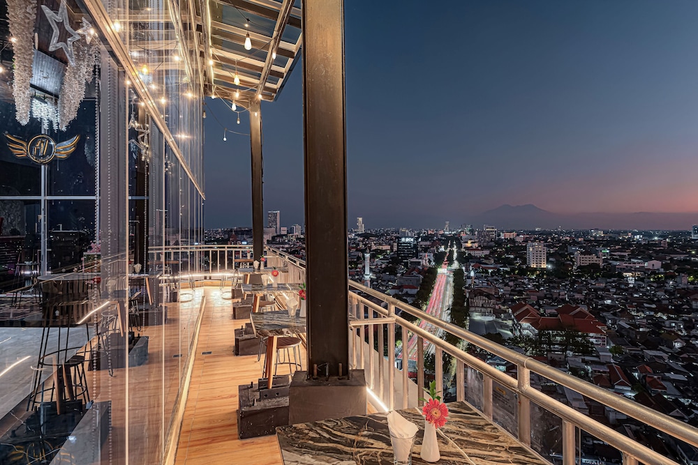 Goldvitel Hotel Surabaya 41/47