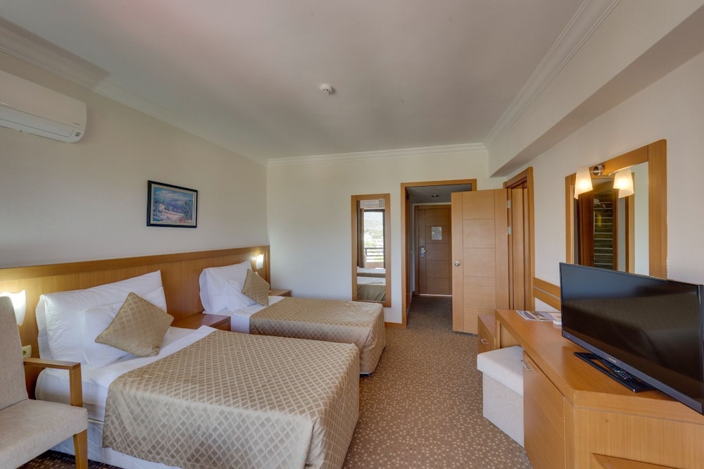 The Holiday Resort 19/54