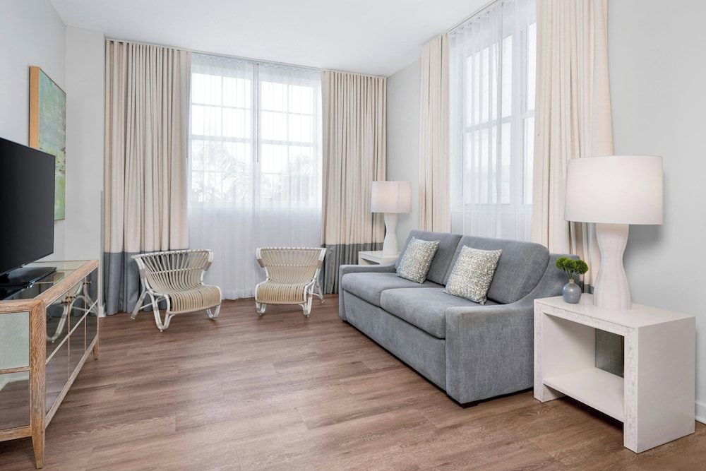 MARRIOTT VACATION CLUB PULSE, SOUTH BEACH 43/62