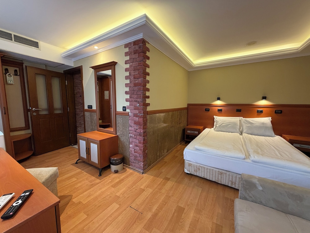 Hotel California 14/56