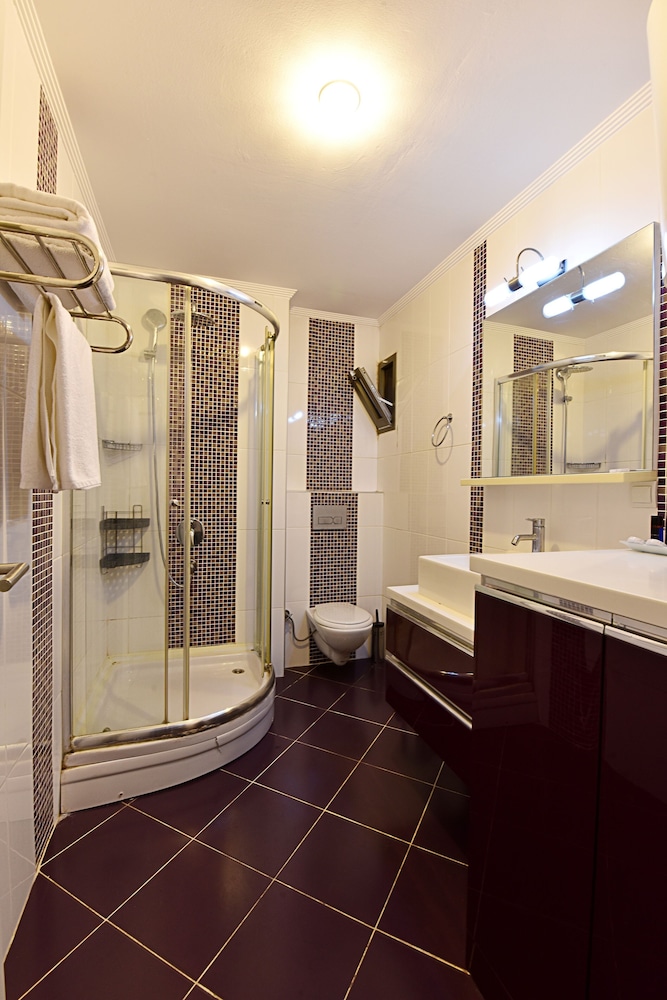 شقة بسرير مزدوج وسريرين منفصلين بإطلالة على الحديقة بغرفتي نوم، Royal Palm Residence 6/6