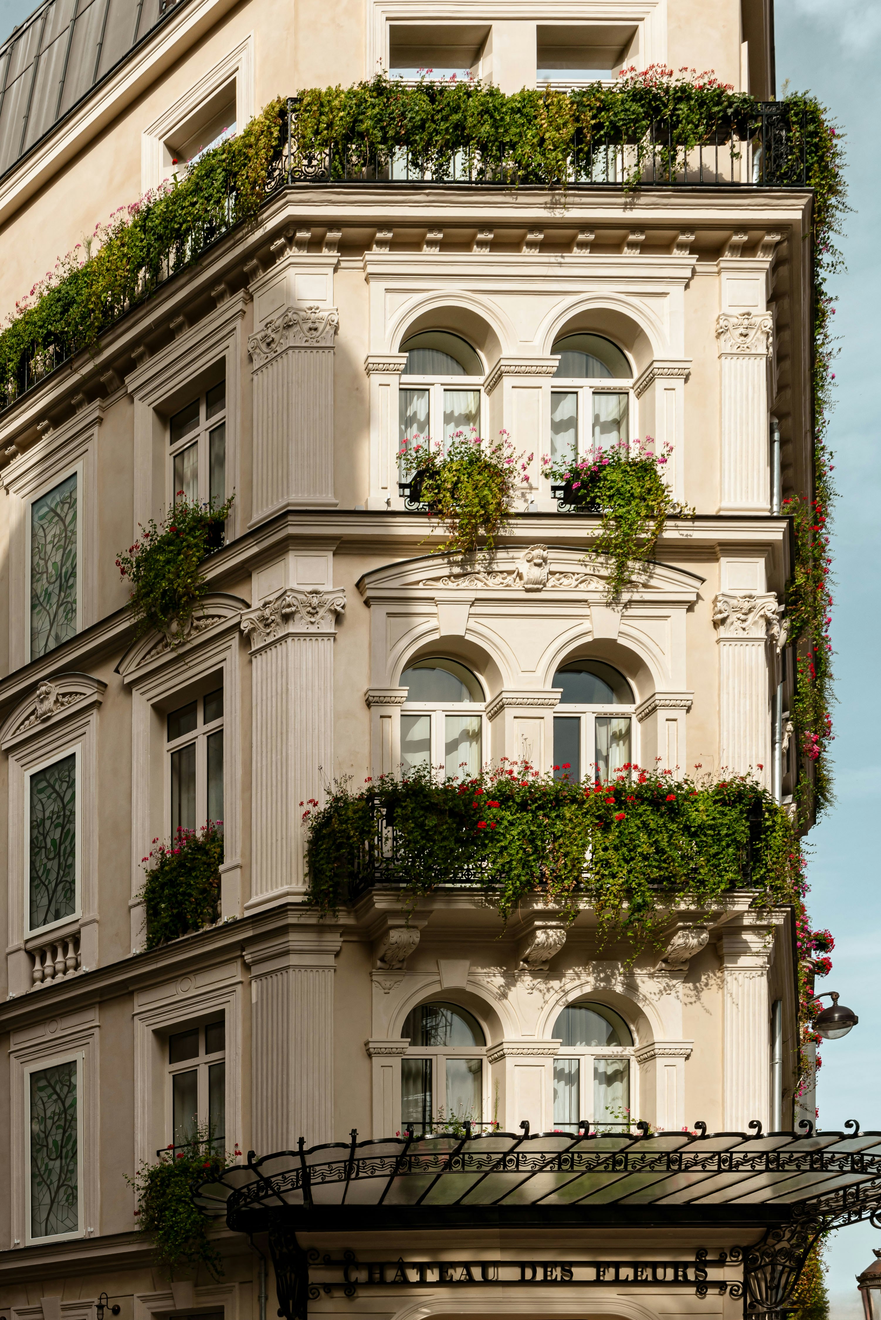 Chateau des Fleurs - Paris Champs Elysees 2/32