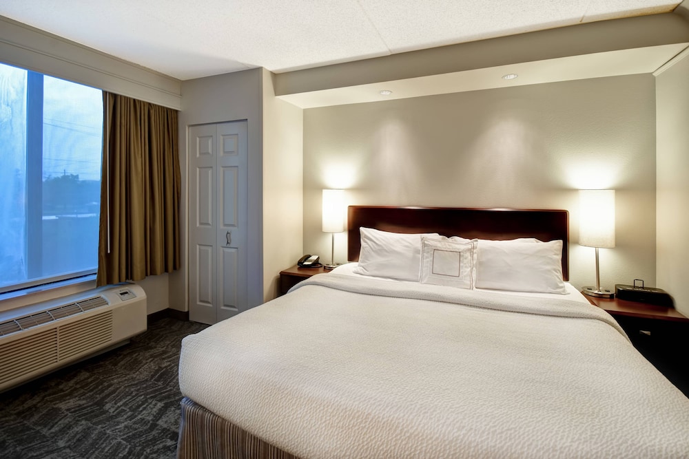 Springhill Suites by Marriott Louisville Airport 10/48