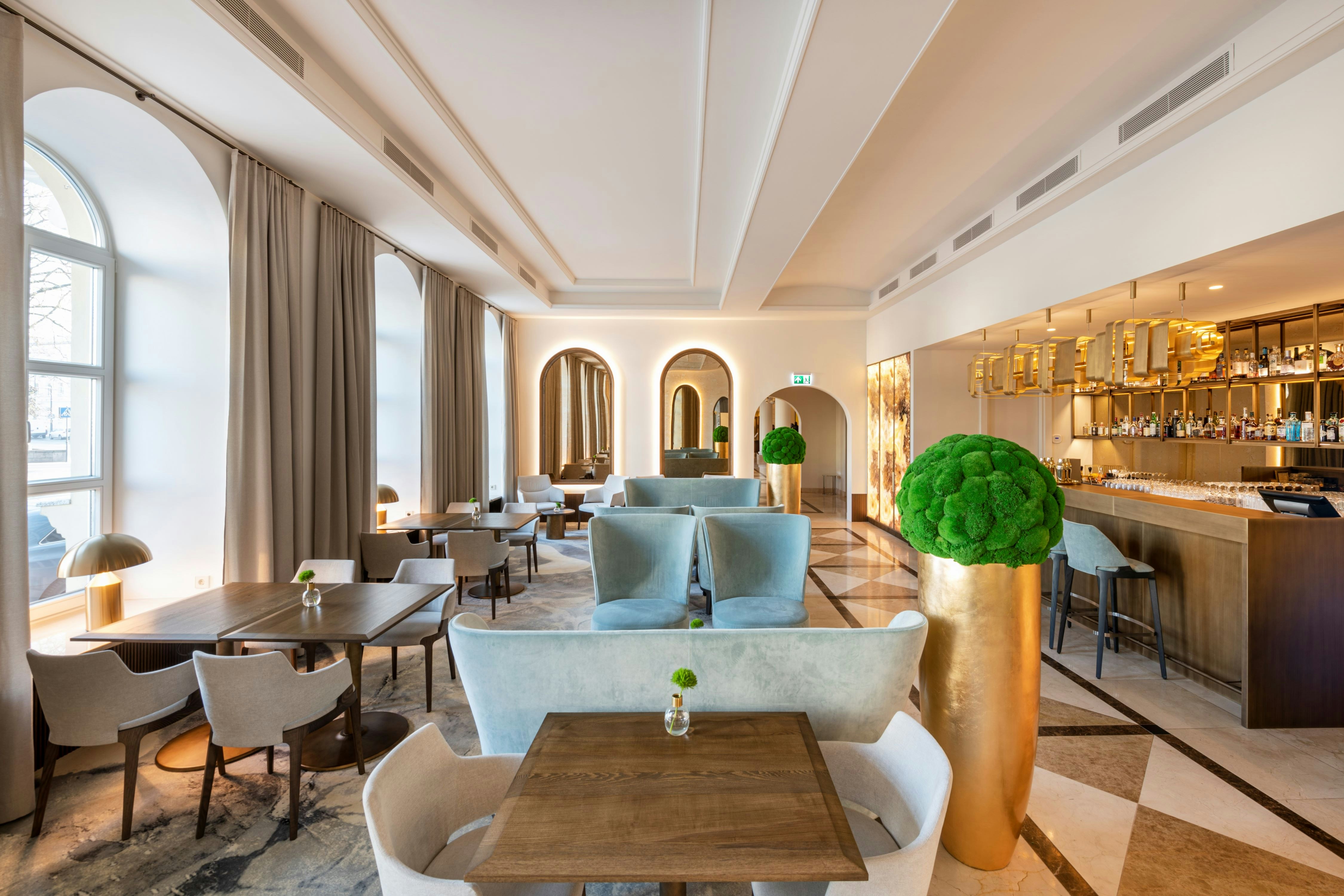 Grand Hotel Vilnius, Curio Collection by Hilton 29/47