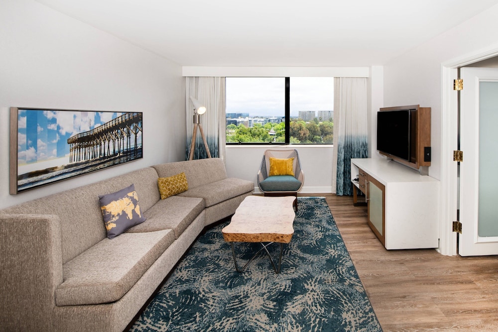 Renaissance Newport Beach Hotel 33/51
