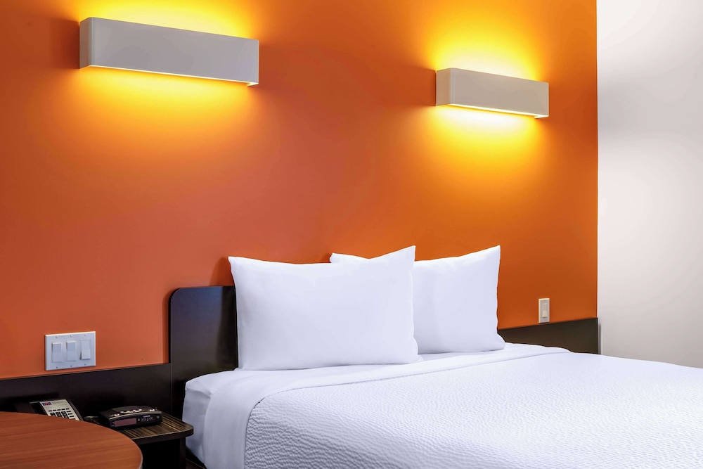 Motel6 Swift Current Sk 35/44