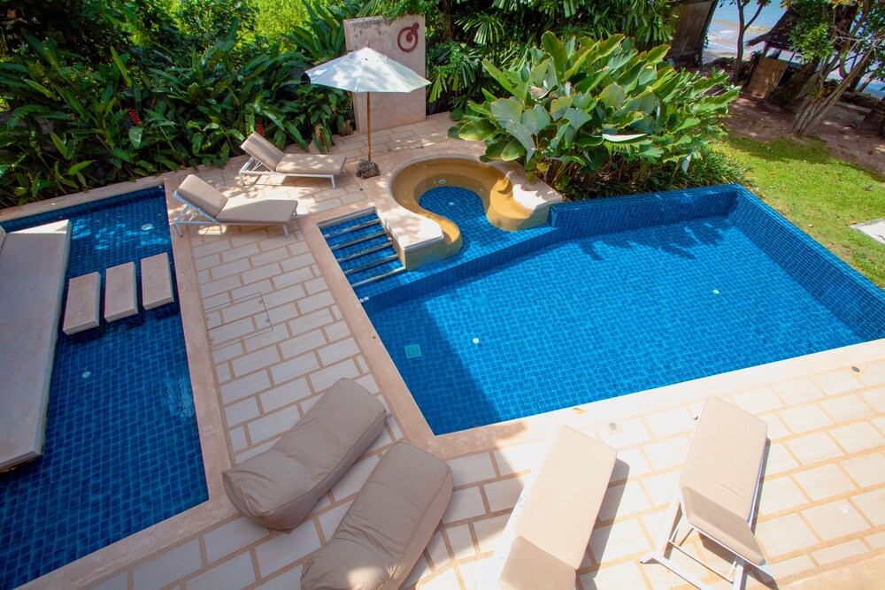 Amatapura Beach Villa 1 54/59