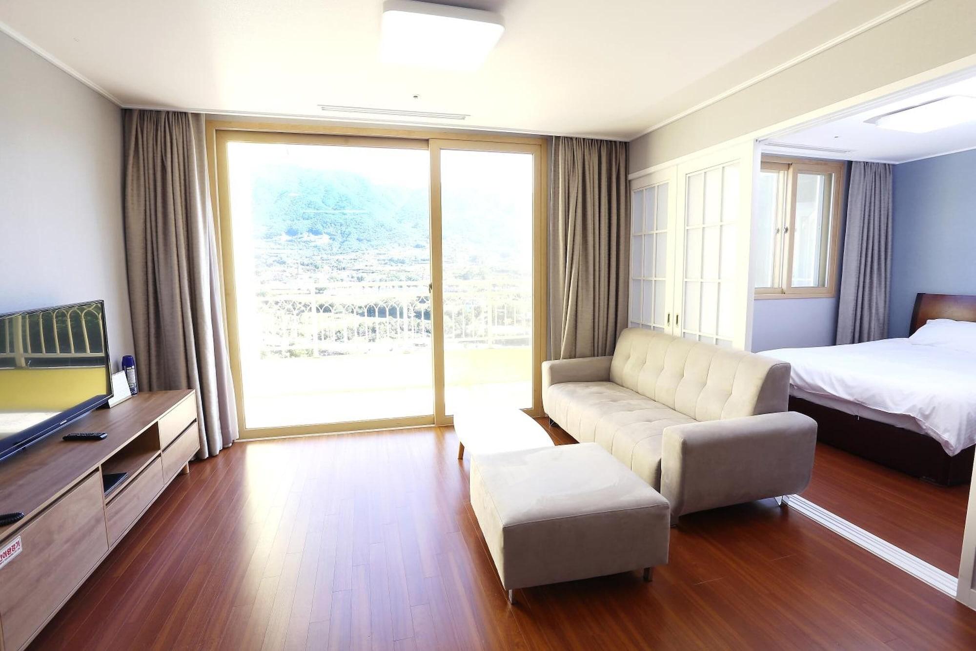 The-K Jirisan Family Hotel 9/32
